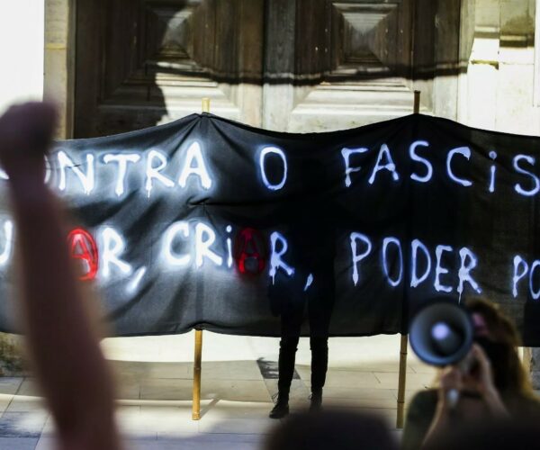 [Portugal] Cientos de personas se enfrentan al fascismo en Coimbra